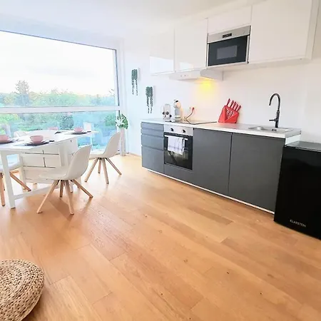 Апартаменты Rooftop Terrace, Free Garage Parking And Pool!