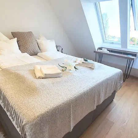 Апартаменты Rooftop Terrace, Free Garage Parking And Pool!