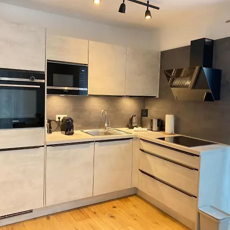 Apartment 2-room 150m To Metro Vienna