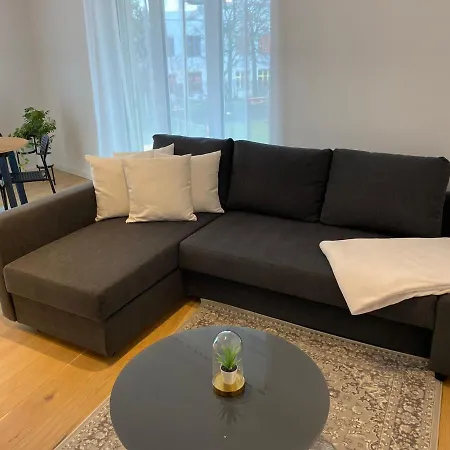 2-room 150m To Metro Apartment