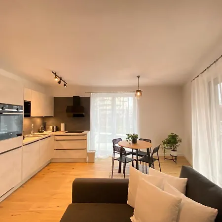 2-room 150m To Metro Apartment *