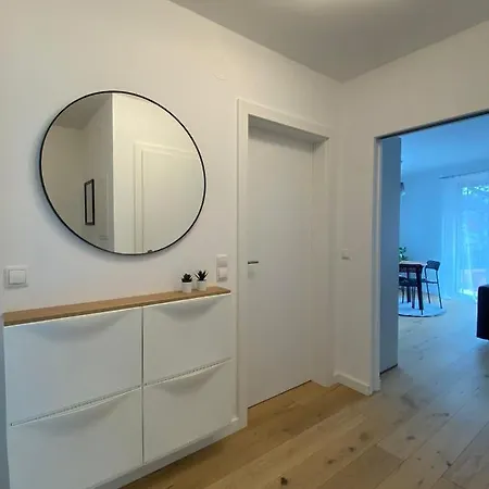 2-room 150m To Metro Apartment Vienna