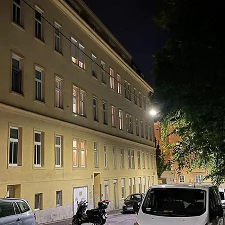 D&d Schonbrunner Deluxe Vienna