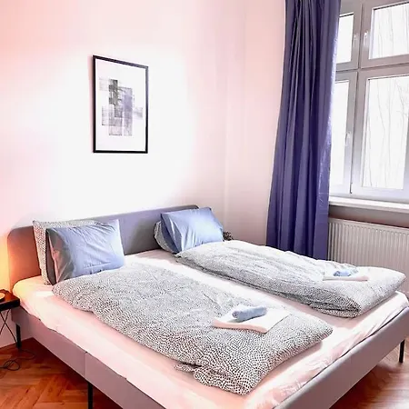 Apartment Brand New Spacious & Stylish Aptmt In City-centre *