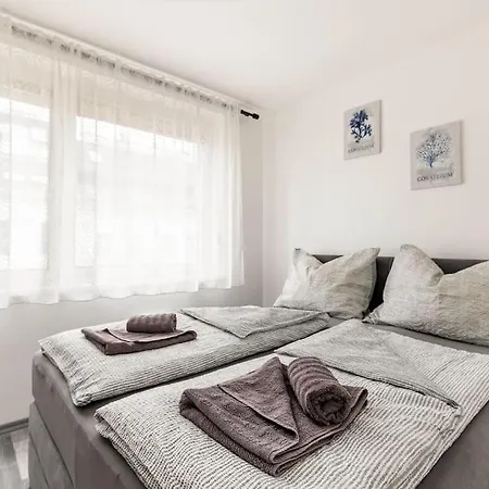 Cozy Renovated Close To Schoenbrunn Palace