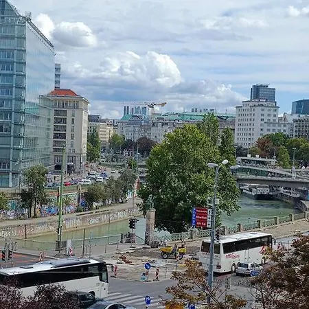 Franz 24 - Typical Viennese In The Heart Of