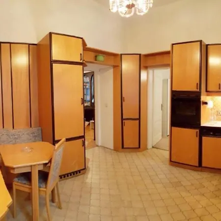 Large 4br Near Karlsplatz Ideal For Big Groups Apartment Vienna