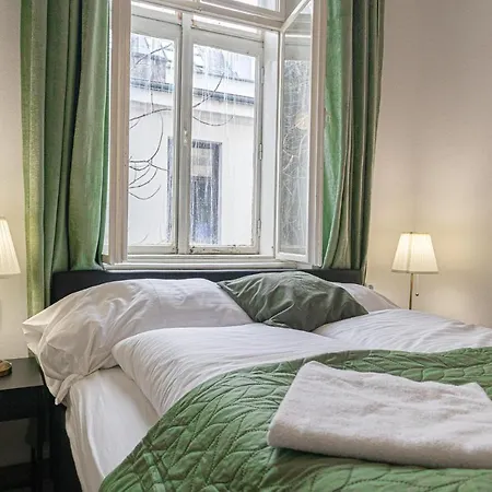 Large 4br Near Karlsplatz Ideal For Big Groups Apartment
