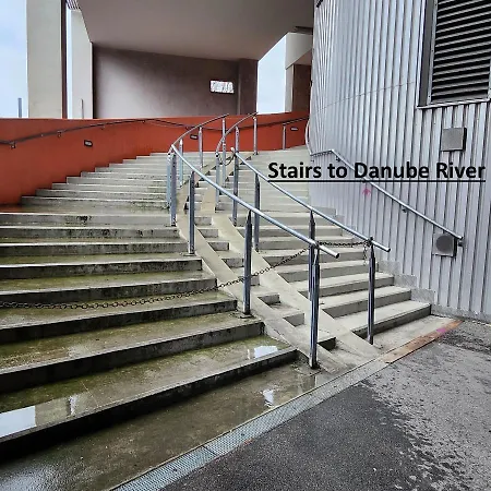 Lovely For 4 On The Danube River - Private Parking * Vienna