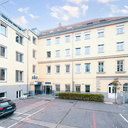 A&o Stadthalle Hostel *