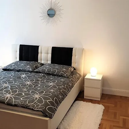 Wonderful 2-bedroom Belvedere Apartment