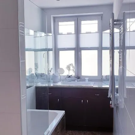 Wonderful 2-bedroom Belvedere *
