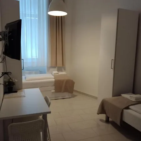 Ch-hotel Luka Budget Vendégház 2*