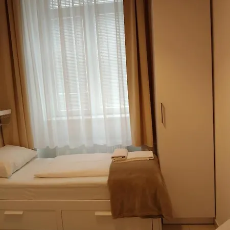 Vendégház Ch-hotel Luka Budget 2*