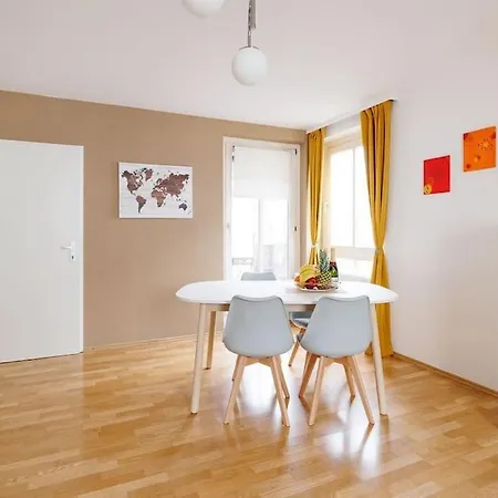 New! Cozy & Lovely In The 3rd District
