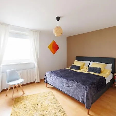 New! Cozy & Lovely In The 3rd District Apartment