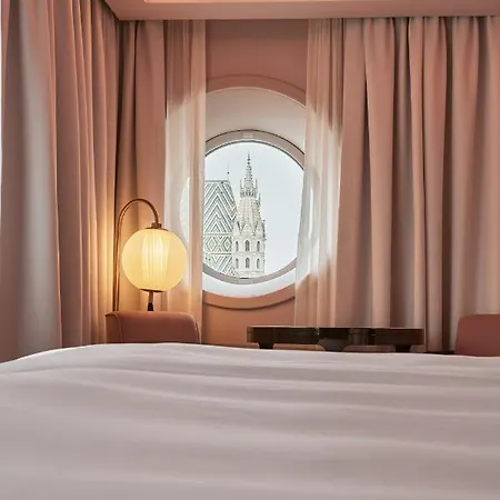 Topazz & Lamee Hotel