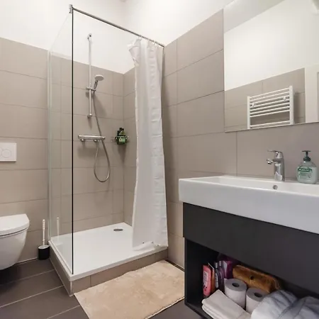 Apartment Hochwertiges Mit Direkter Anbindung Zum Zentrum In Hippen Viertel Vienna