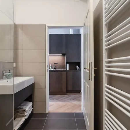 Hochwertiges Mit Direkter Anbindung Zum Zentrum In Hippen Viertel Apartment