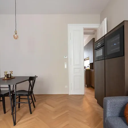 Hochwertiges Mit Direkter Anbindung Zum Zentrum In Hippen Viertel Apartment *