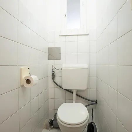 Stephansplatz View: Spacious 2-bedroom With Balcony * Vienna