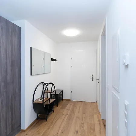 Apartment Luxurious With Big Balcony Near Center Vienna