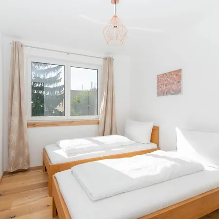 Apartment Luxurious With Big Balcony Near Center *