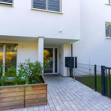 Luxurious With Big Balcony Near Center Vienna
