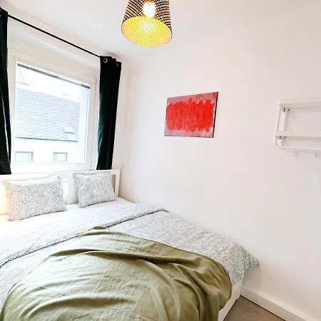 Apartmán Charming Three Bedrooms Near Station Vídeň