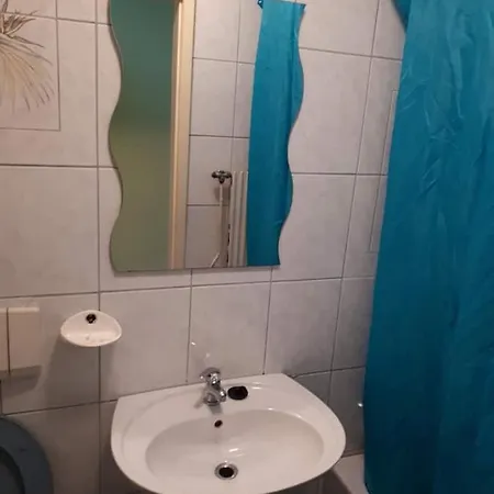 Relaxrooms Hernals Homestay Vienna