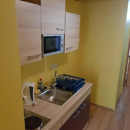 Relaxrooms Hernals Homestay Vienna