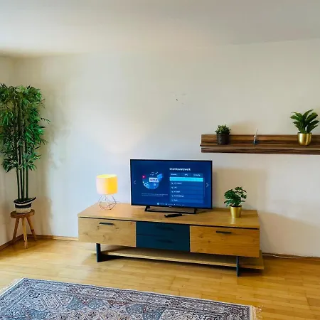 In City-center Near U6, And Thaliastrasse Apartment *