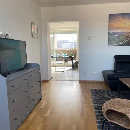 Apartment Dachgeschoss Fuer 4 Mit Terrasse *