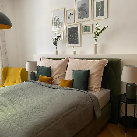 Apartment Big Vintage Style Flat Near Schonbrunn