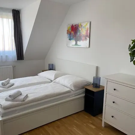 Dachgeschoss Fuer 4 Mit Terrasse Apartment
