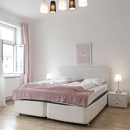 Stylish 2br Near Matzleinsdorfer Platz Apartment *