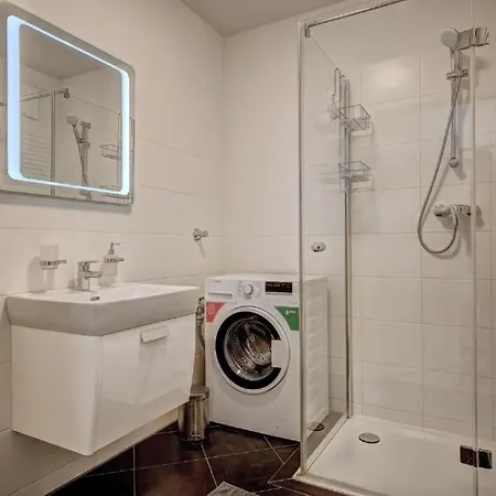 Carin Deluxe Ii * Vienna