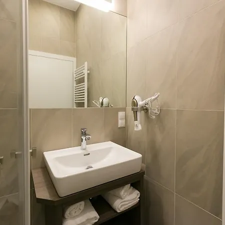 Castellez 1020 * Βιέννη