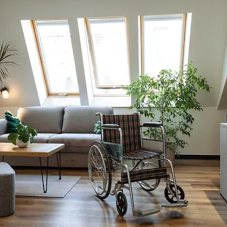 Urban Jungle Aparthotel *