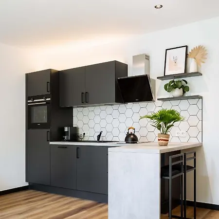 Urban Jungle Aparthotel