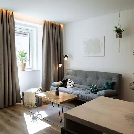 Aparthotel Urban Jungle *
