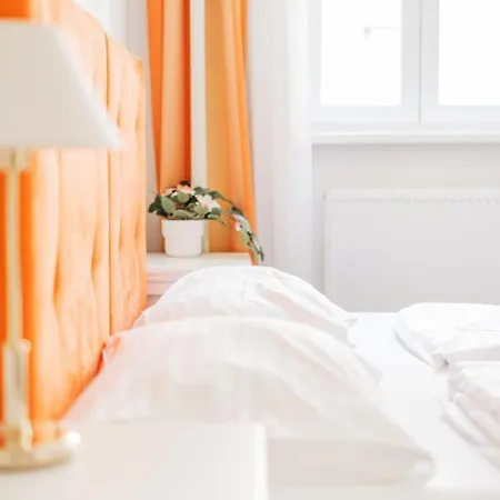 Self-check-in Adlon Hotel 3*