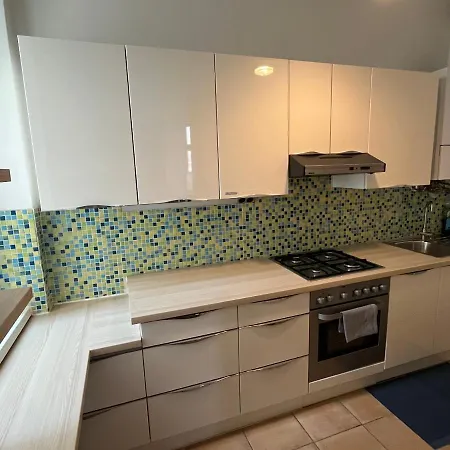 Apartment Stylish Apt Near Urania 1br *
