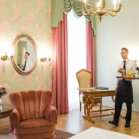 Hotel Regina 4*