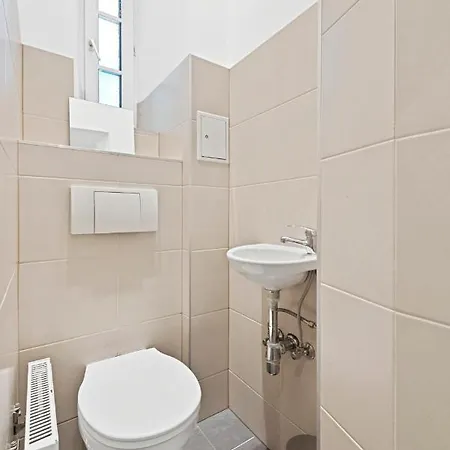 Cozy In 16th District Apartment Vienna