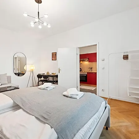 Cozy In 16th District Apartment Vienna