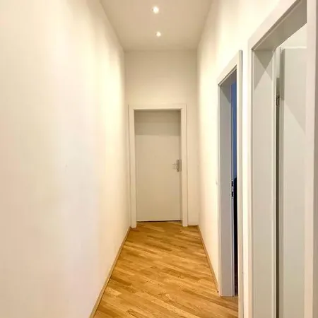 Brand New & Spacious In The Centre * Vienna