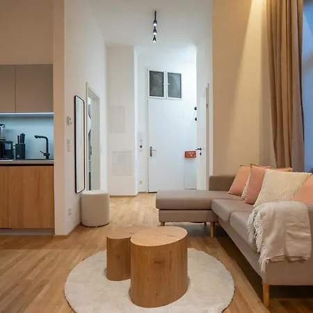 2-rooms Spacious In A Vibrant Cozy Area