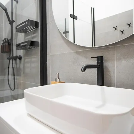 Apartment 2-rooms Spacious In A Vibrant Cozy Area Vienna