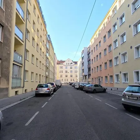 Vienna: Cozy 2-room Apt. *